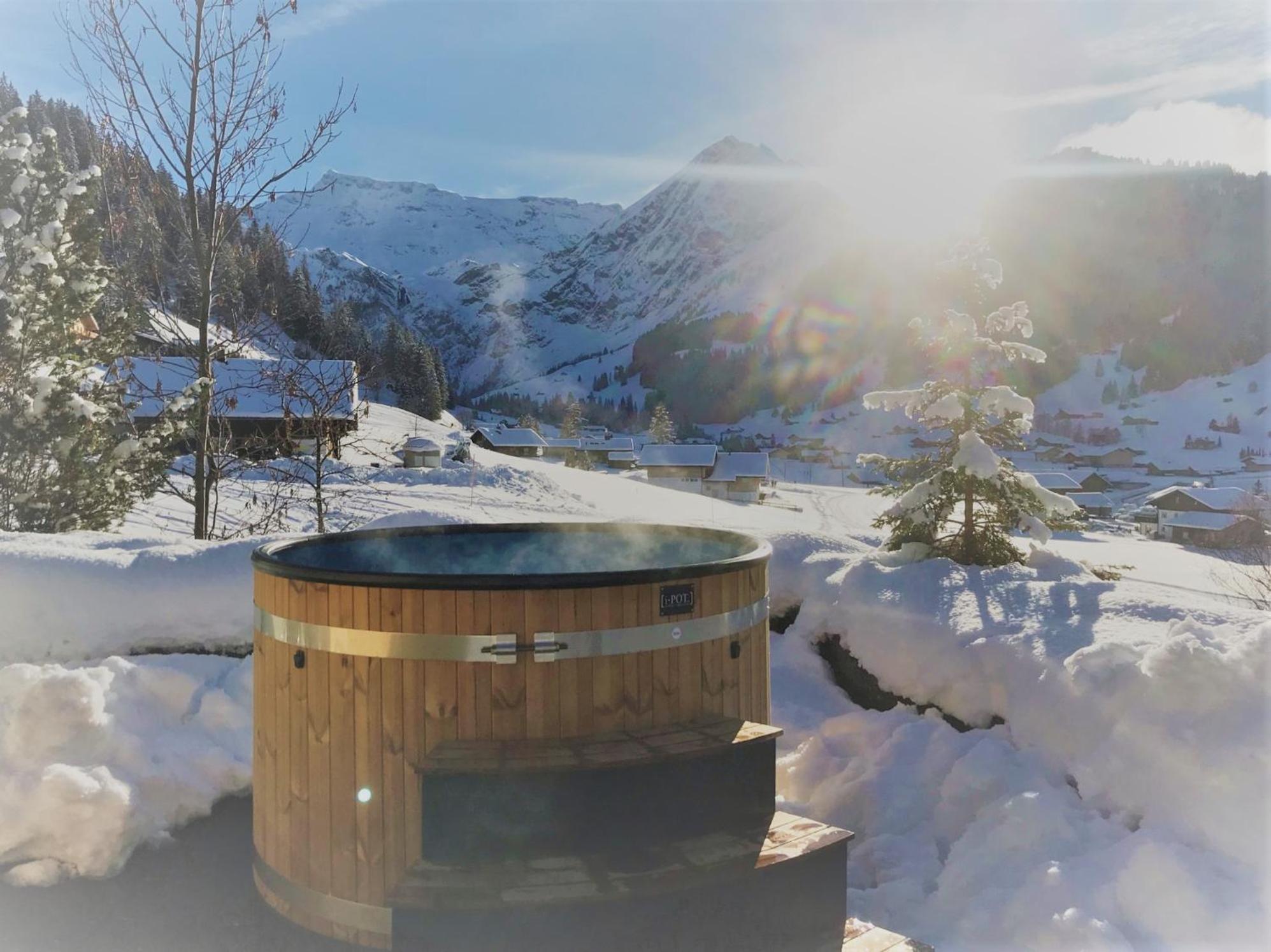 Ferien- Und Familienhotel Alpina Adelboden Exterior photo